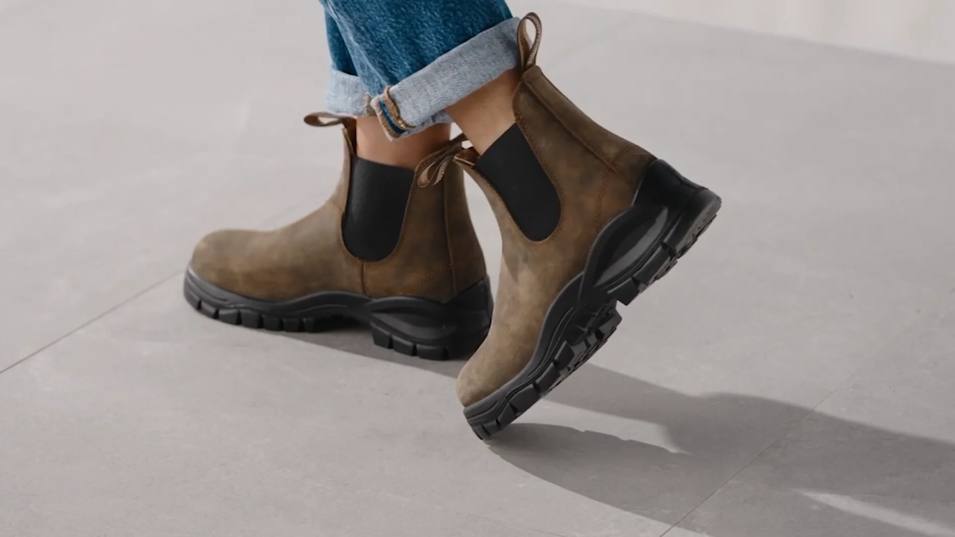 Rustic Brown Premium Leather Chelsea Boots, Women's Lug 2239