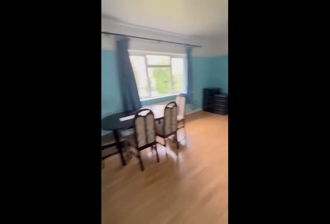 🏠  3 Double Rooms Available in Refurbished 4BHK  Main Photo