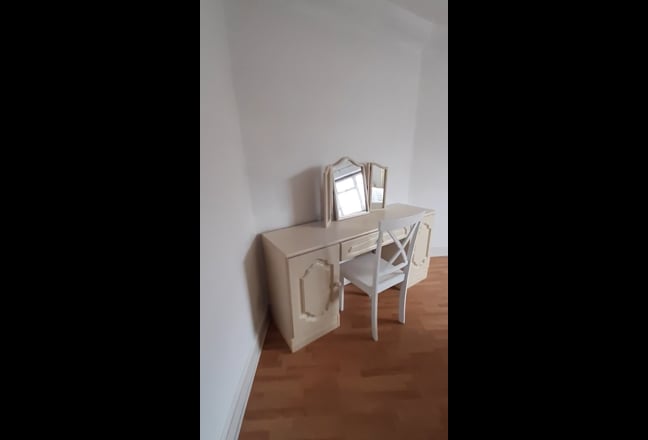Spacious double room in house in Golders Green Main Photo