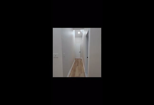 Spacious master bedroom available near Manhattan Main Photo