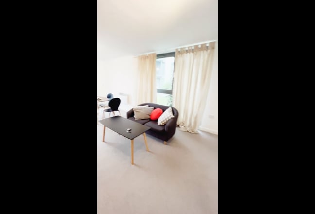 2 Bed 2 Bath Central Birmingham** whole property Main Photo
