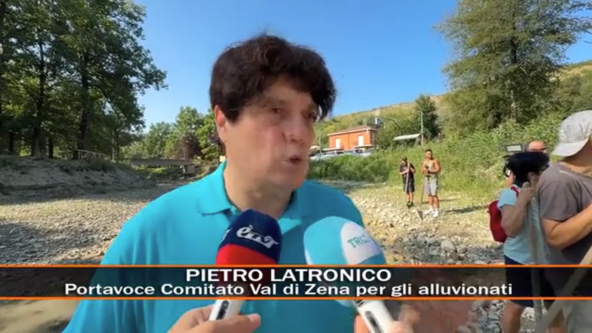 Il comitato Val di Zena torna in “strada” con pale e carriole