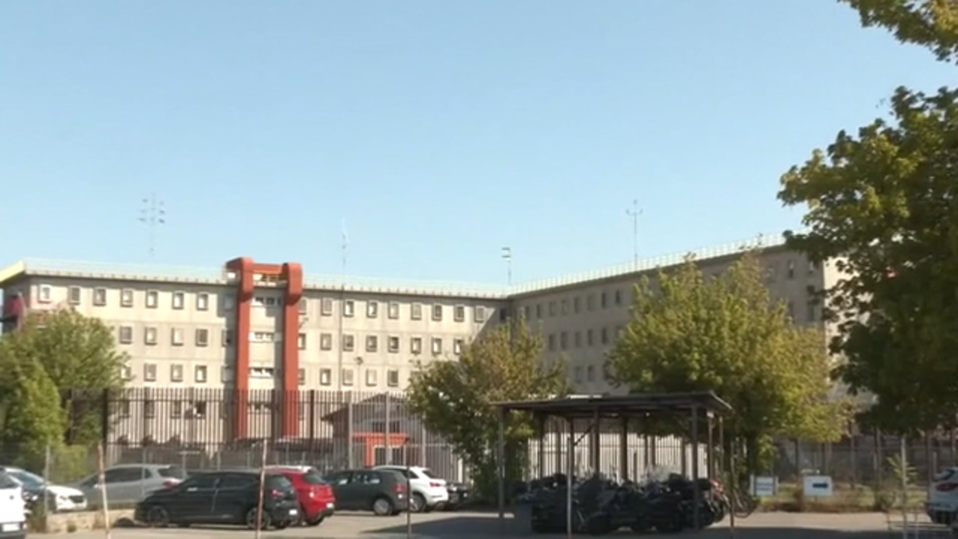 Aggressione con arma da taglio artigianale nella sezione ‘Giovani adulti’ della Dozza