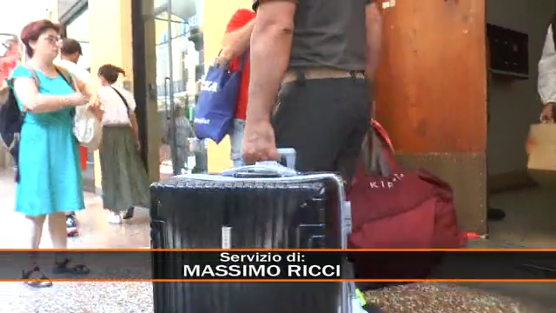 Evacuato palazzo in via San Felice, “ma non è colpa dei lavori del Tram”