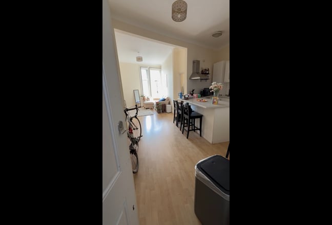 Gorgeous 1.5 bedroom flat available in Balham  Main Photo