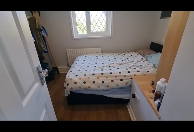 PhD/PGs ONLY -Ensuite Double Room - 8mins to Uni Main Photo