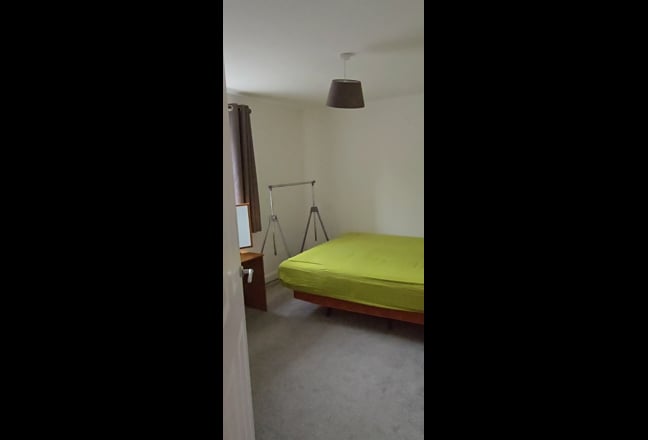Spacious Double Bedroom in a New Build House Main Photo