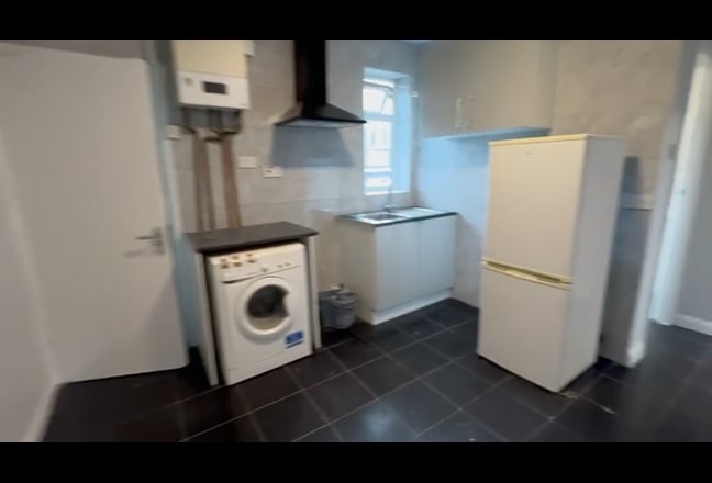 Lovely 2 Bed Flat To Rent Near New Cross Gate SE14 Main Photo