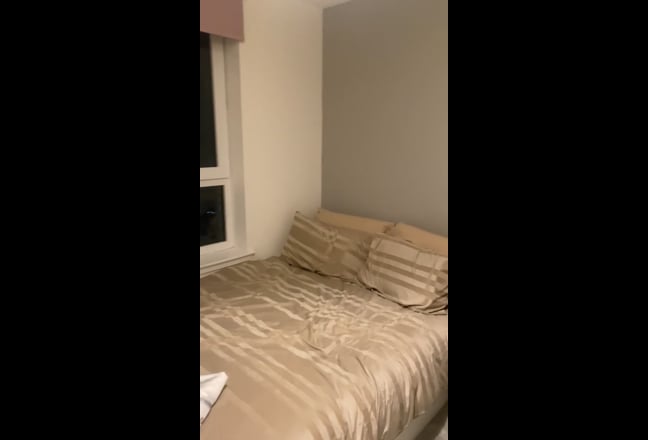 ✨Master Bedroom + Ensuite + Private Parking - EH5✨ Main Photo