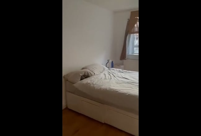 Room in a Shared Flat with Professional Man Main Photo