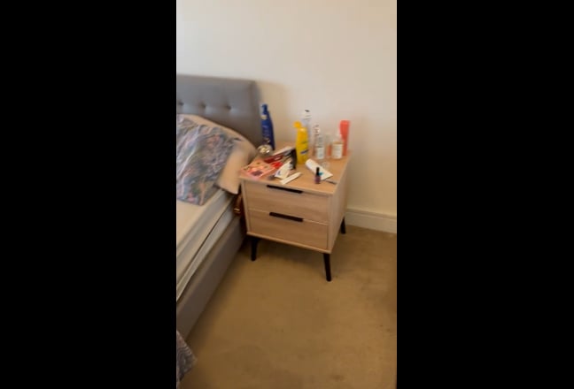 🌿 Spacious Room in Bright & Peaceful Barking Flat Main Photo