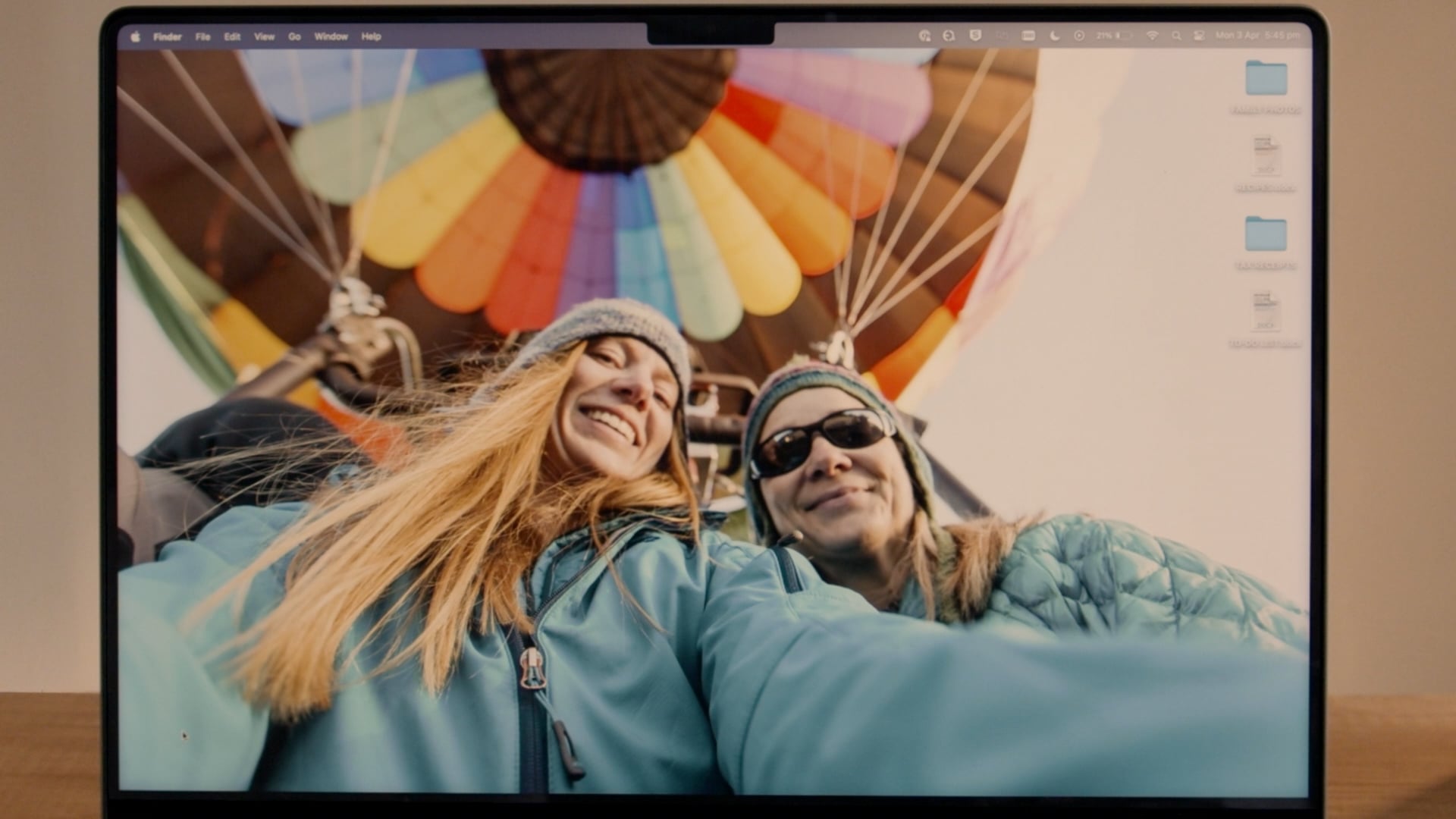 RedBalloon - Mother's Day - 15s