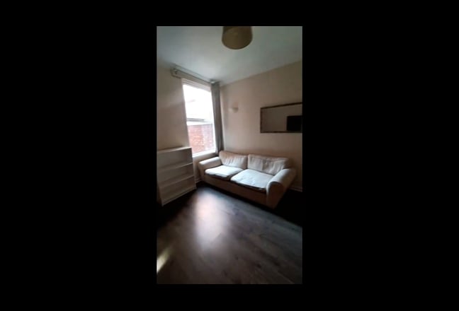 Great student/post grad house located in Earlsdon Main Photo