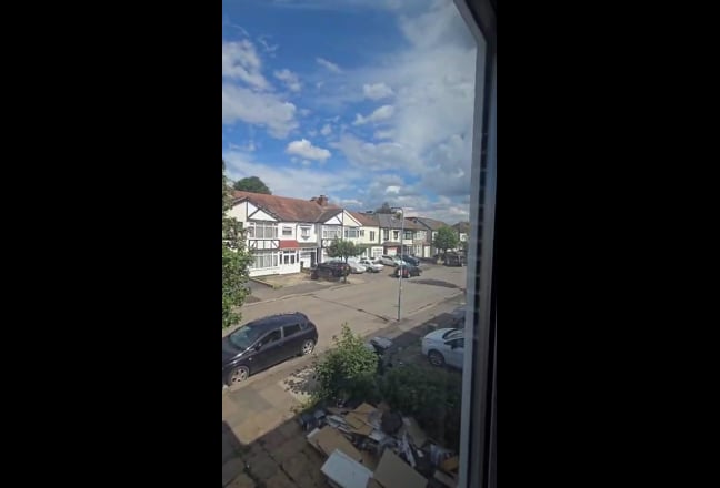 Newly Refurbished 2 Bed Flat in Redbridge Main Photo