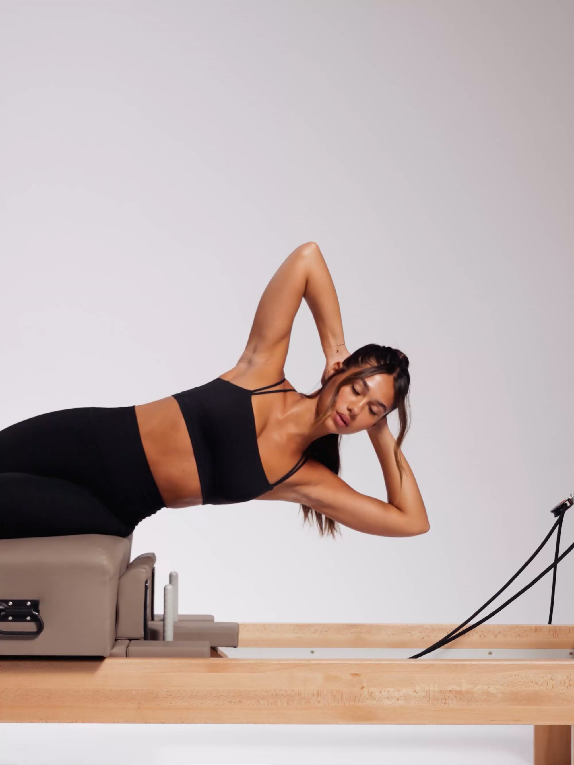 חזיית ספורט כתפיות X מבד ilios