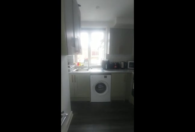House Share - 2 Large Double Rooms Available Main Photo