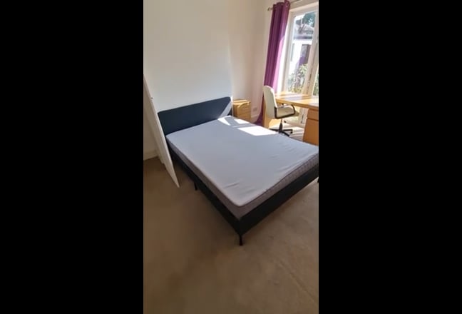 Amazing refurbished room - central Reading Main Photo