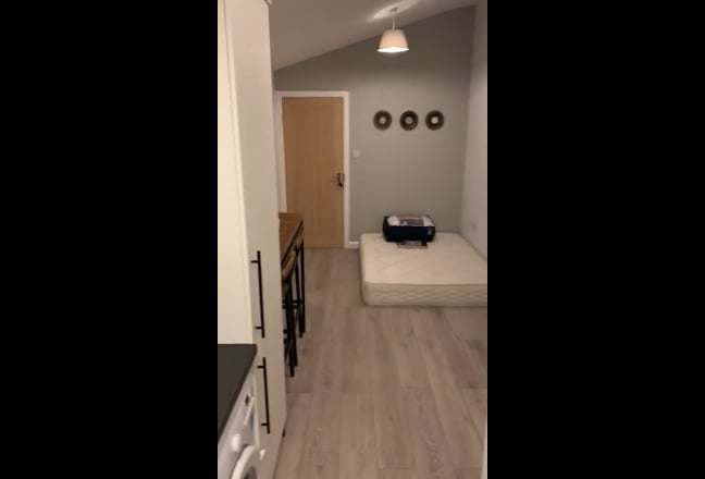 Unique apartment with all amenities self contained Main Photo