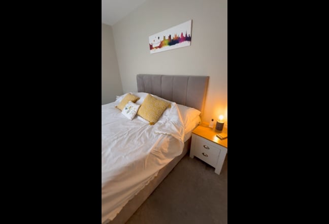 Double Room w/Super King bed (Quiet house) Main Photo