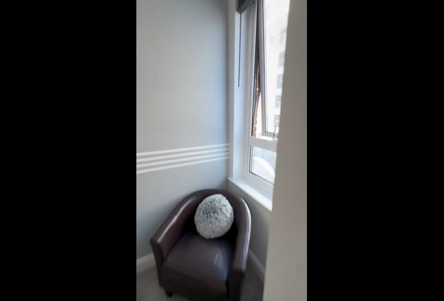 Crossharbour E14 – 2 Double Rooms – £975 & £1,040  Main Photo