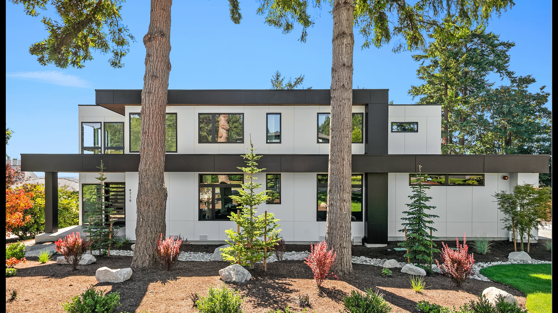 DBH Luxury Presents 4719 86th Ave SE, Mercer Island, WA 98040