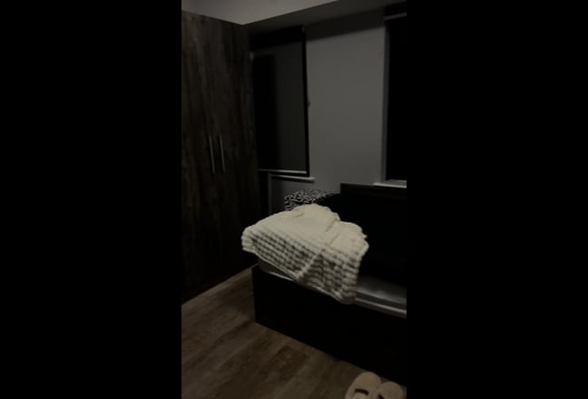 Private Studio En Suite – Crown Place Portsmouth,  Main Photo