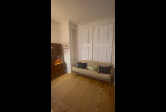 Stunning Refurbished 1 bed flat  Main Photo