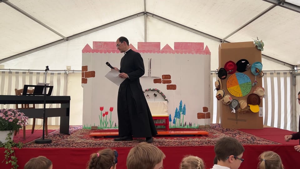 Es klopft 12 Mal - wer kann das sein? 