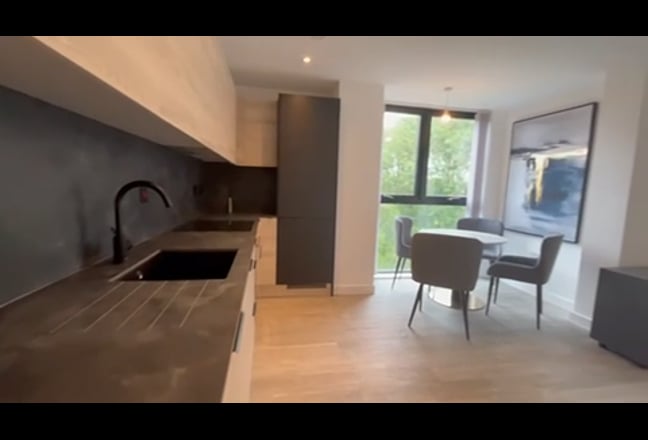 Modern en-suite near Trafford Bar Station Main Photo