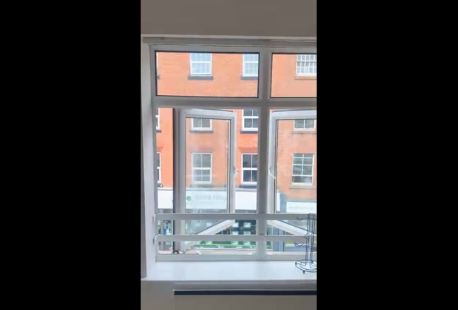 2 Bedroom Flat Main Photo