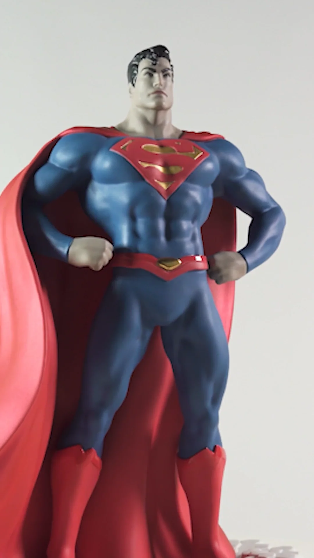 スーパーマン、伝説のスーパーヒーロー | リヤドロ公式オンライン