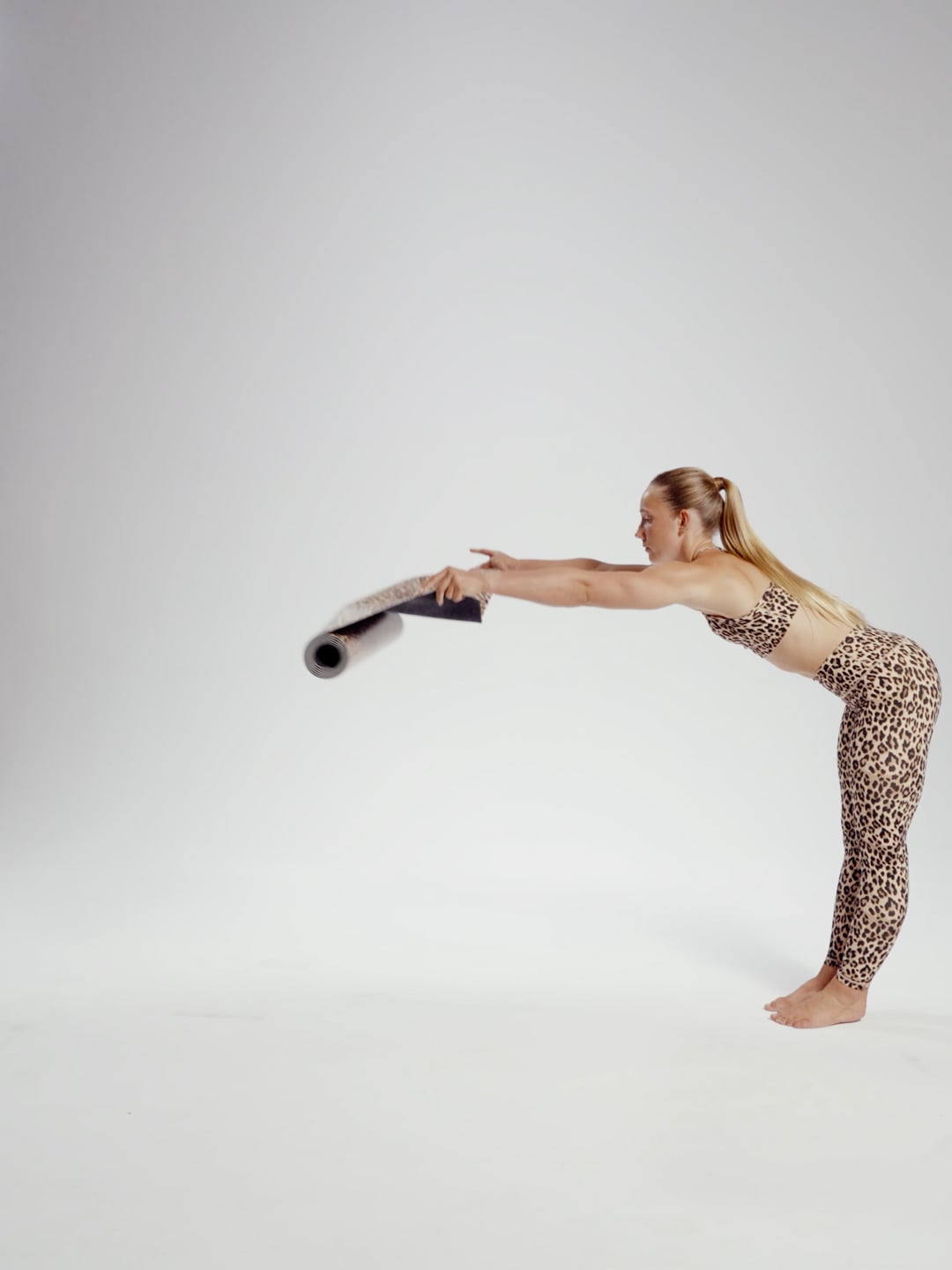 מזרן יוגה עם רצועה