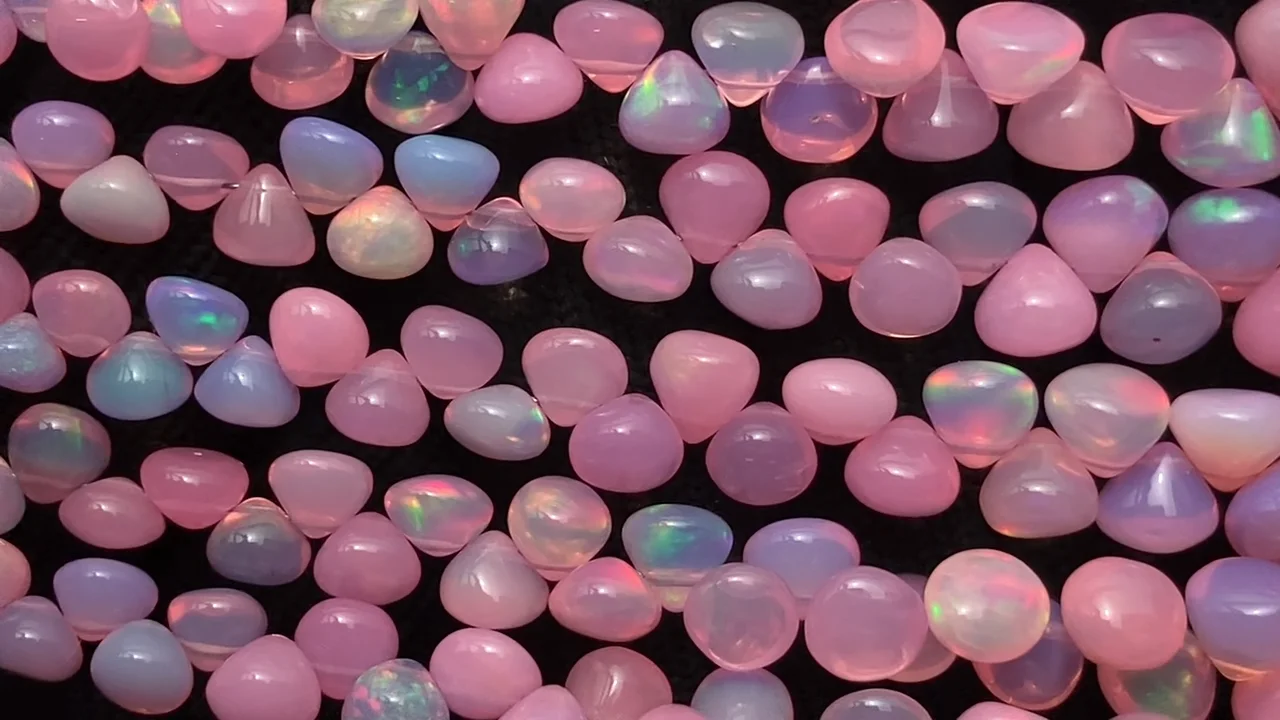 動画】エチオピア産ピンクカラーオパール オニオン(プレーン) 半連/1連