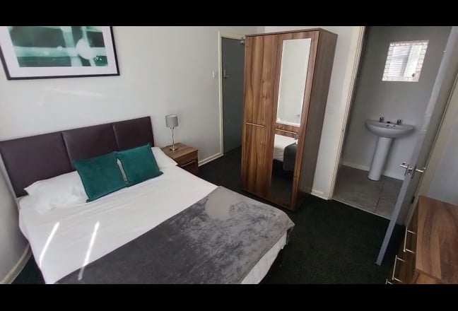 En-Suite Room - Deposit Alternative Available Main Photo