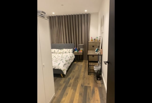 Looking for a flatmate Main Photo