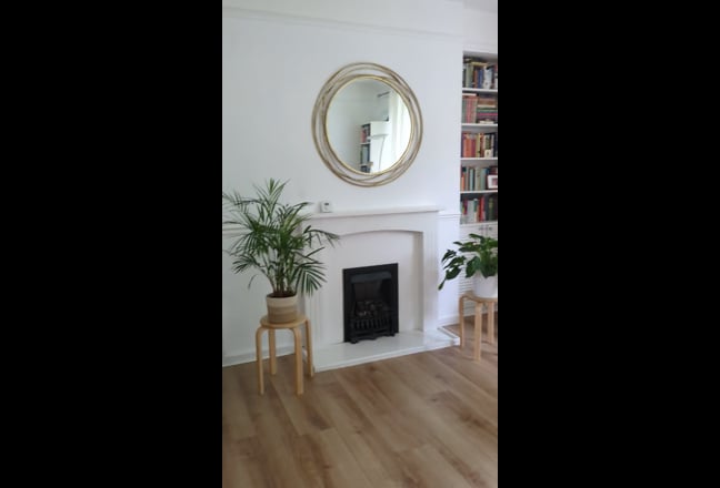 Double room in quiet house with garden in Trinity Main Photo