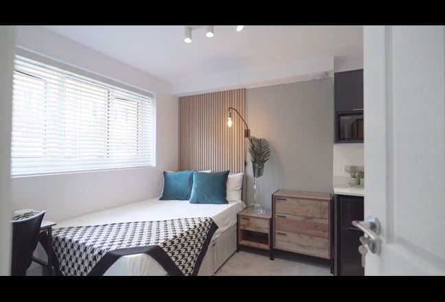 Gorgeous Studio in Kennedy Street Hampton Vale Main Photo