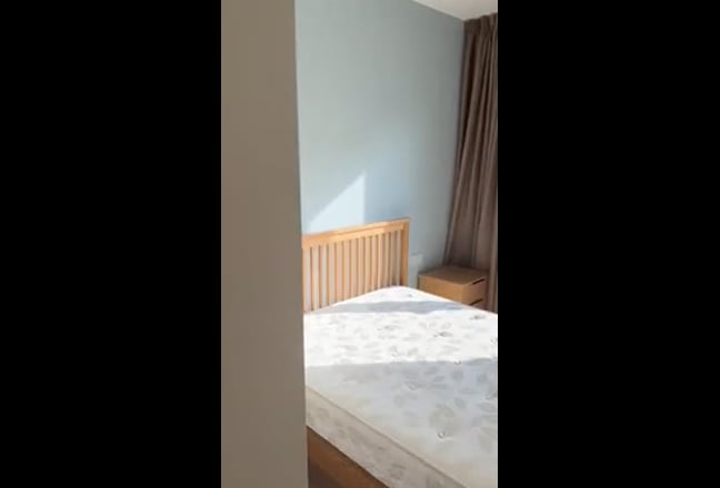 Looking for a housemate in lovely apartment  Main Photo