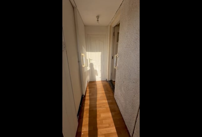 Lovely room in a 2 bedroom House  Main Photo