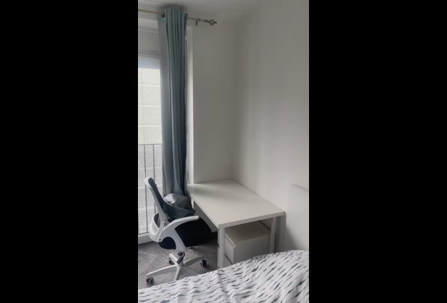 Stunning Spacious Double Room in a New-built Flat Main Photo