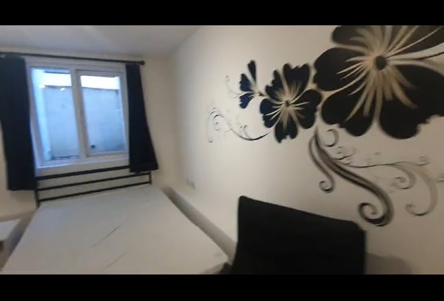 Double Room - Off road parking and CCTV  Main Photo