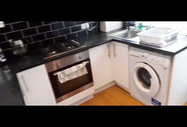 Female sought for lovely, spacious 2 bed house Main Photo