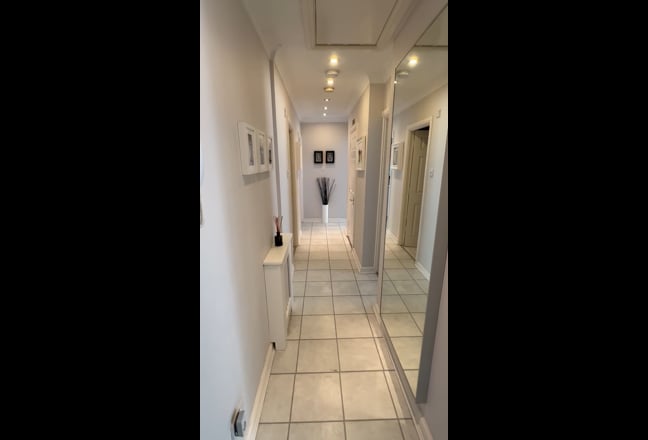 En-suite Double with River Views Main Photo