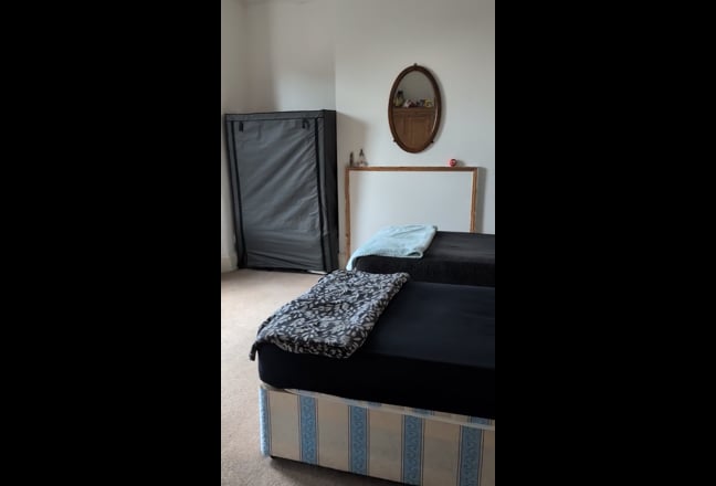 Spacious Double Room in E70EF Main Photo