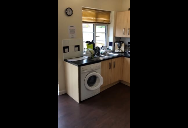Hillingdon lovely refurbed Ensuite Single room  Main Photo