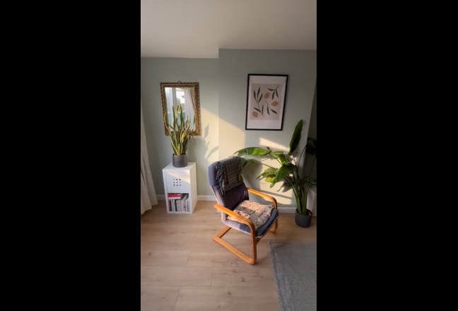 Newly Refurbished Double Bedroom Marston Road Main Photo