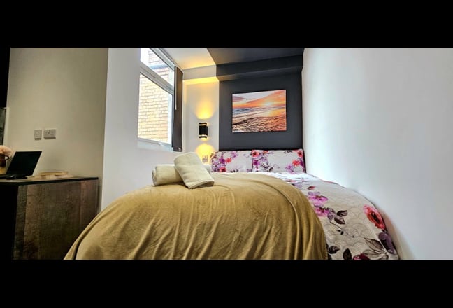 🏡 Stunning Boutique-StudioStyle En-Suite Room CV2 Main Photo