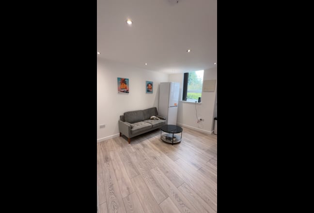 Luxury 6 bed ensuit house in Sheffield  Main Photo