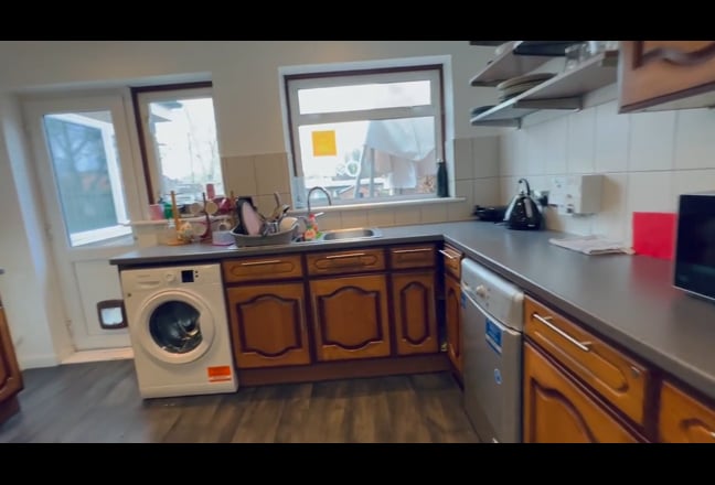 Video 1: Breakfast bar for housemates