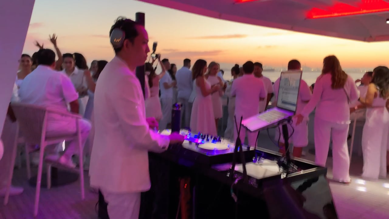 DJ Logos — live mix at a 40th birthday party